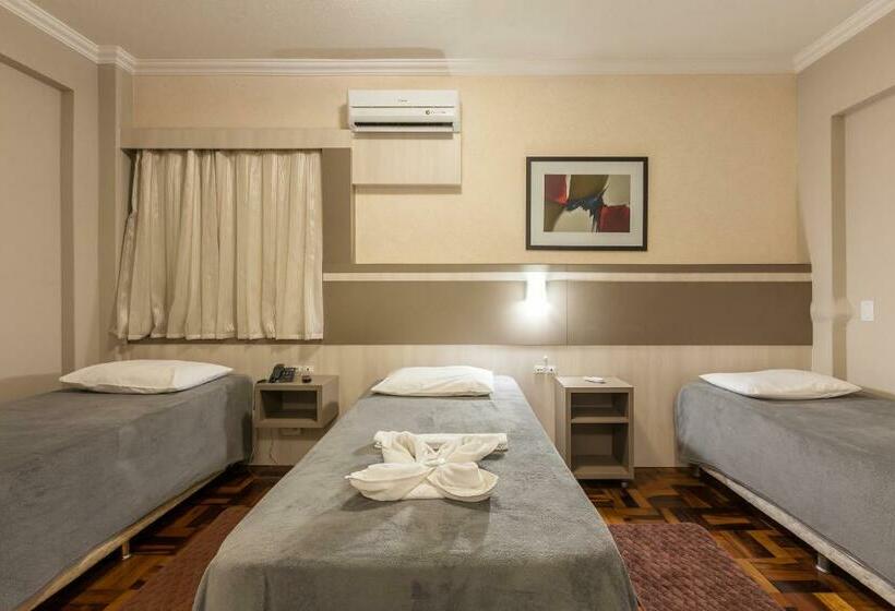 اتاق لوکس سه تخته, Tri Hotel Criciúma
