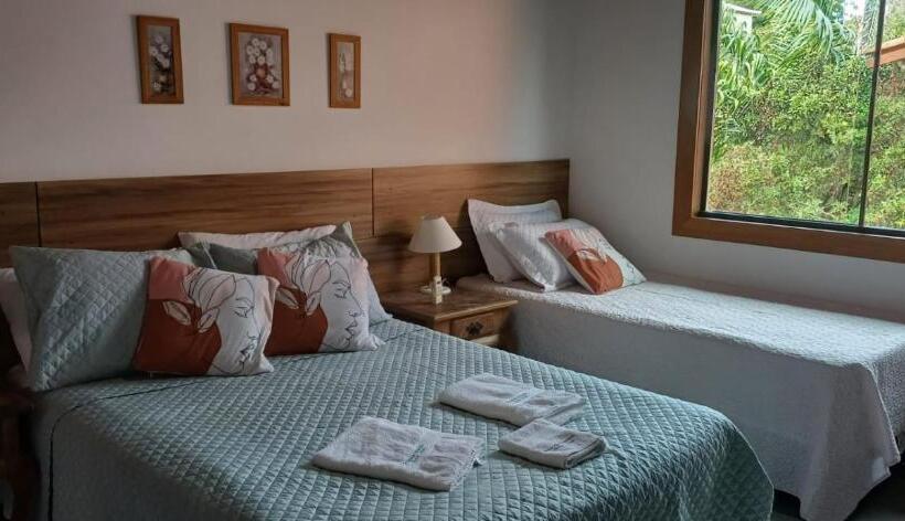 スタンダード４人部屋, Guest House Orquídea
