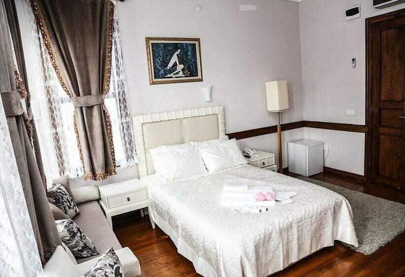 基本间, Izmit Otel