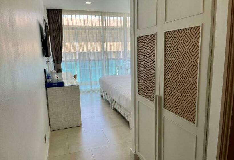 Номер Deluxe, Beach Walk Boutique Resort