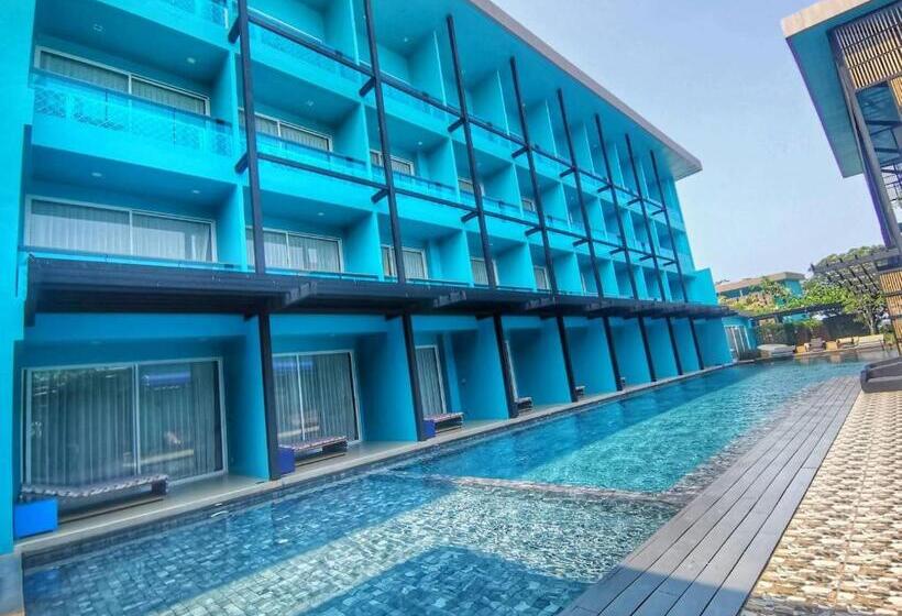 Полулюкс, Beach Walk Boutique Resort