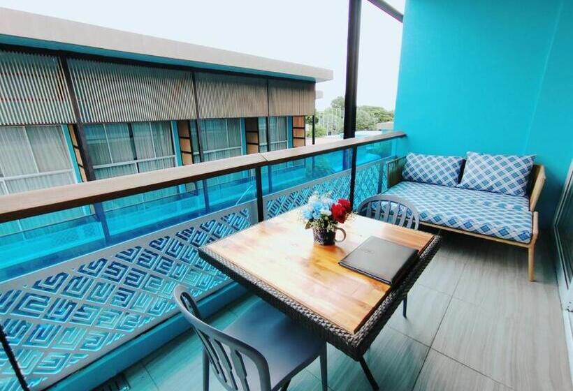 Полулюкс, Beach Walk Boutique Resort