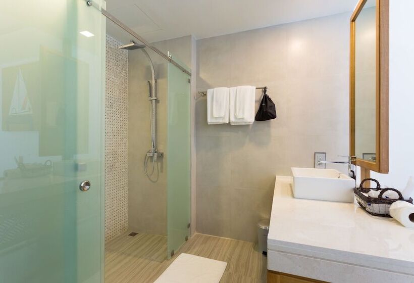 Полулюкс, Beach Walk Boutique Resort