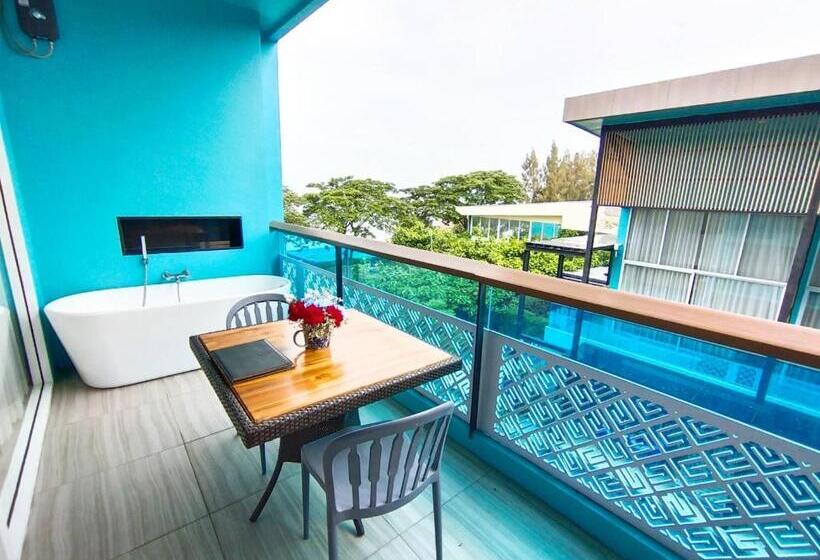 Полулюкс, Beach Walk Boutique Resort