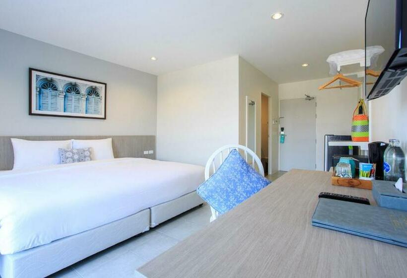 디럭스 룸, Recenta Phuket Suanluang