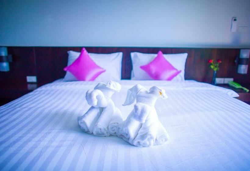 디럭스 룸 킹사이즈 침대, Aziss Boutique Hotel   Sha Plus