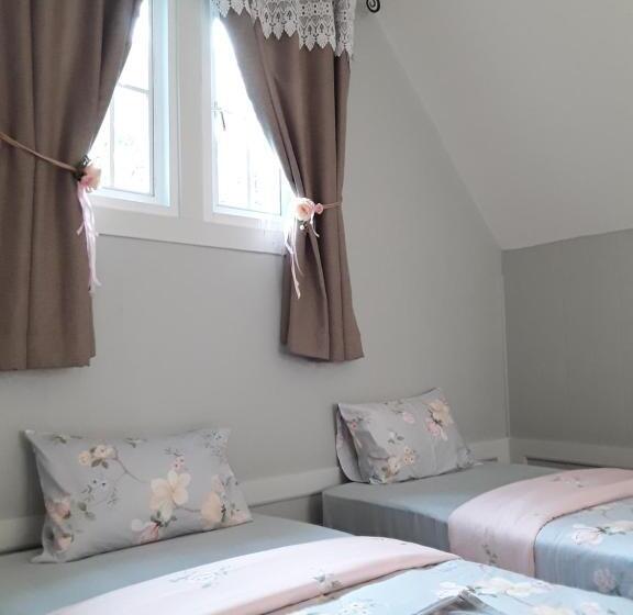 Семейное Бунгало, Sky Cottage