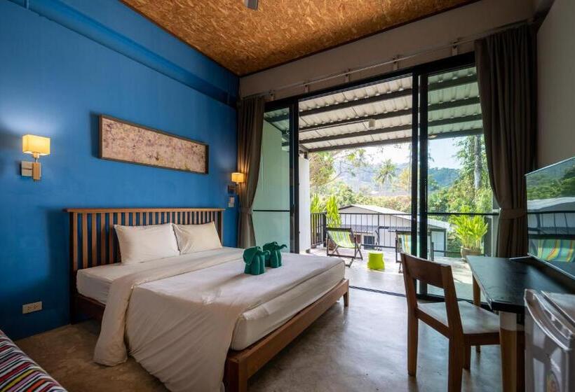 اتاق استاندارد با تخت بزرگ, The Stage, Koh Chang