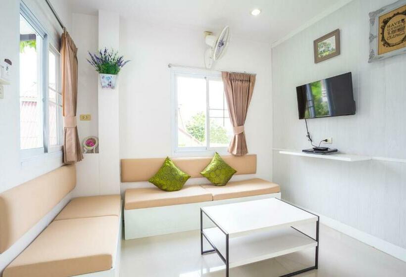 Семейный Номер Deluxe, Phukaew Resort & Adventure Park