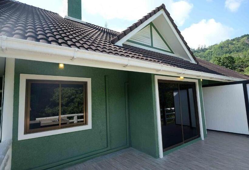 Семейный Номер, Phukaew Resort & Adventure Park