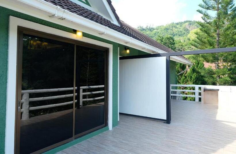Семейный Номер, Phukaew Resort & Adventure Park