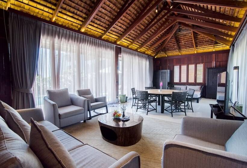 ویلای 3 خوابه, The Palayana Hua Hin