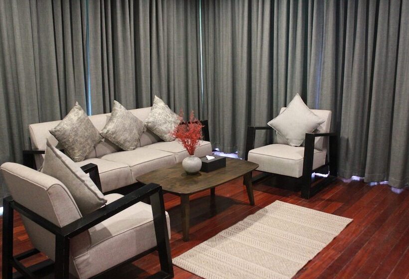 ویلای 3 خوابه با استخر, The Palayana Hua Hin