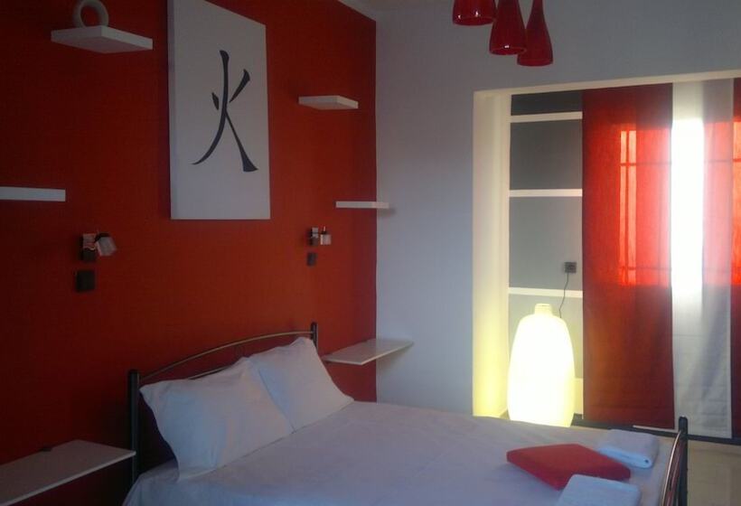 디럭스 룸, Karmik Concept Apartments