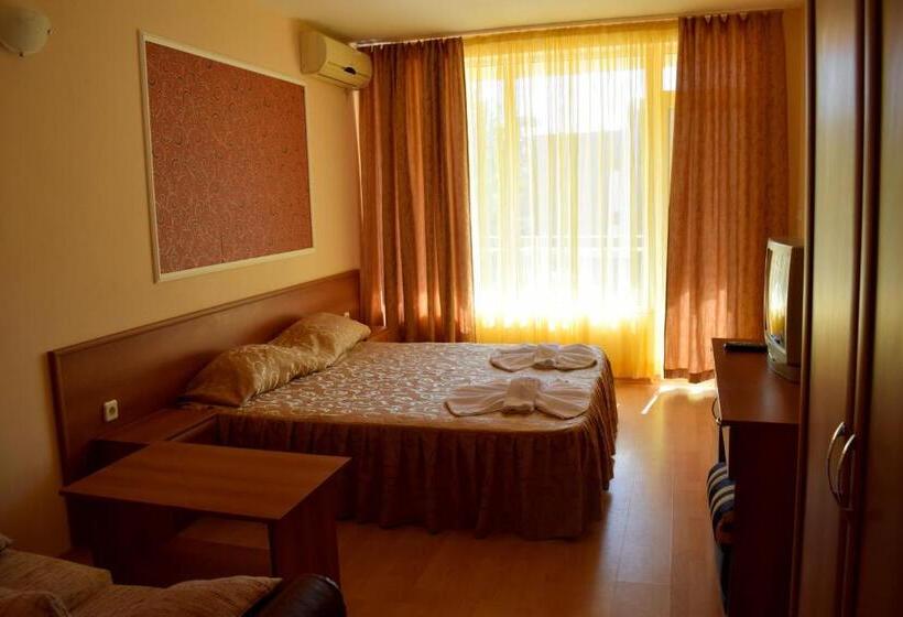 Номер Стандарт, Ryor Hotel   All Inclusive & Free Parking