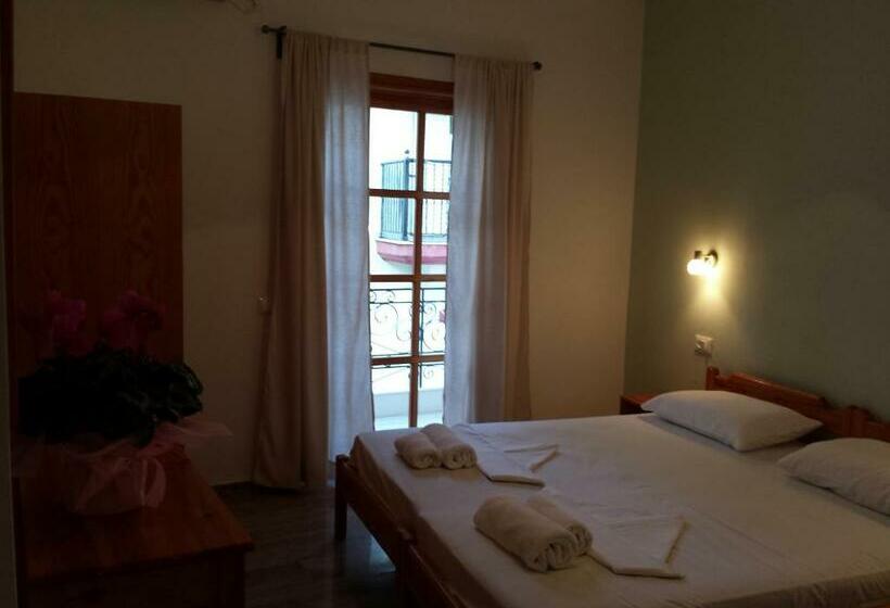 غرفة قياسية مزوَّدة بشُرفة, Sunrise House