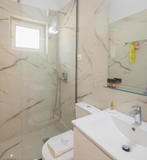 Апартаменты 1 Спальня, Brentanos Apartments   A   View Of Paradise