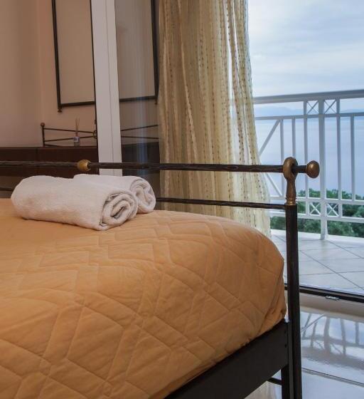 Семейные Апартаменты, Brentanos Apartments   A   View Of Paradise