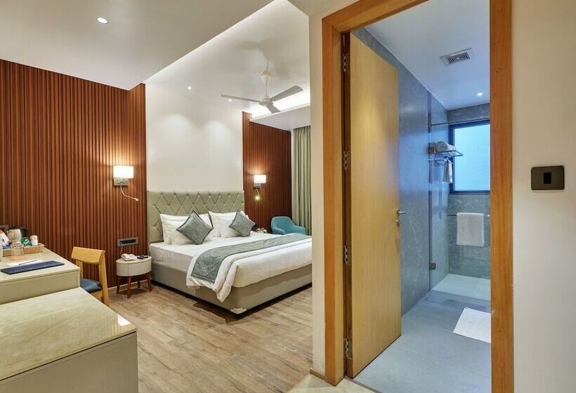 Номер Премиум, Regenta Place Raysons Kolhapur