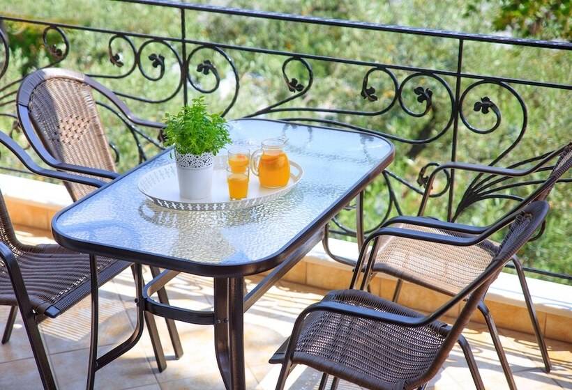 家庭套房, Luxury Villa Fotini