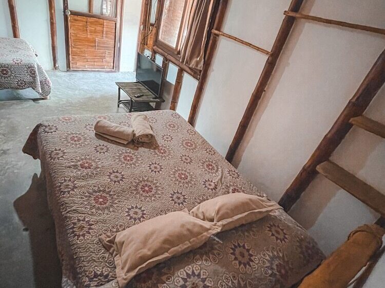 标准三人间, Naif Rustic & Ecologic Lodge