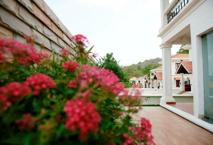3 베드룸 프리미엄 빌라, Pinto Rosario Square Resort