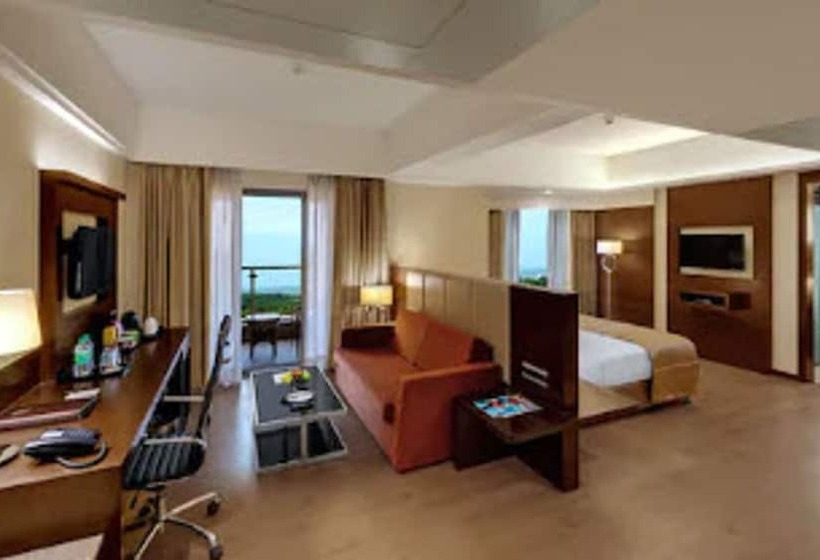 Люкс, The Fern Kadamba Hotel And Spa