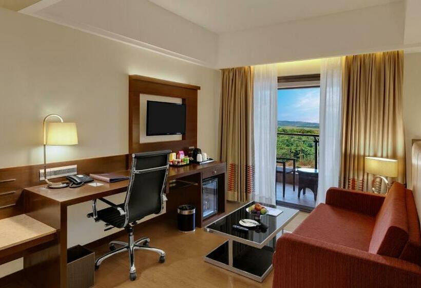Номер Executive, The Fern Kadamba Hotel And Spa