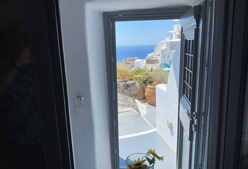 سوئیت با چشم‌انداز, Oia Memories Suites