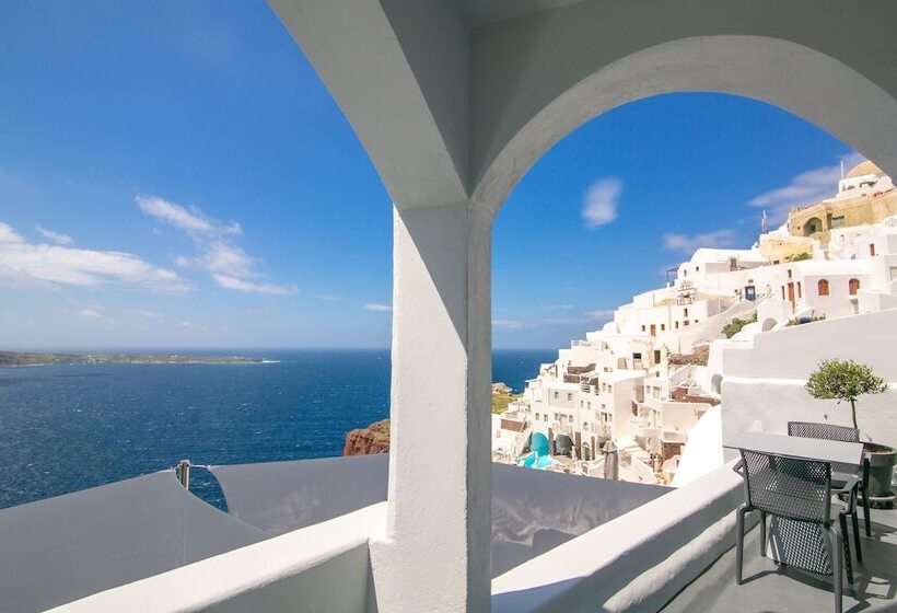 Superior suite with view, Oia Memories Suites