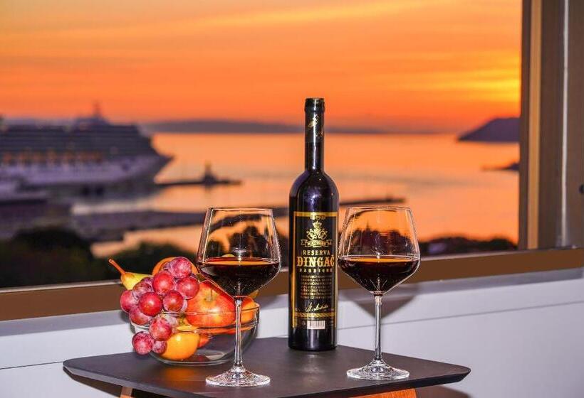 Номер Superior Вид на Море, Horizon Luxury Suites & Design Rooms
