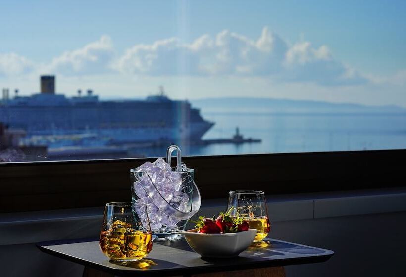 Номер Superior Вид на Море, Horizon Luxury Suites & Design Rooms