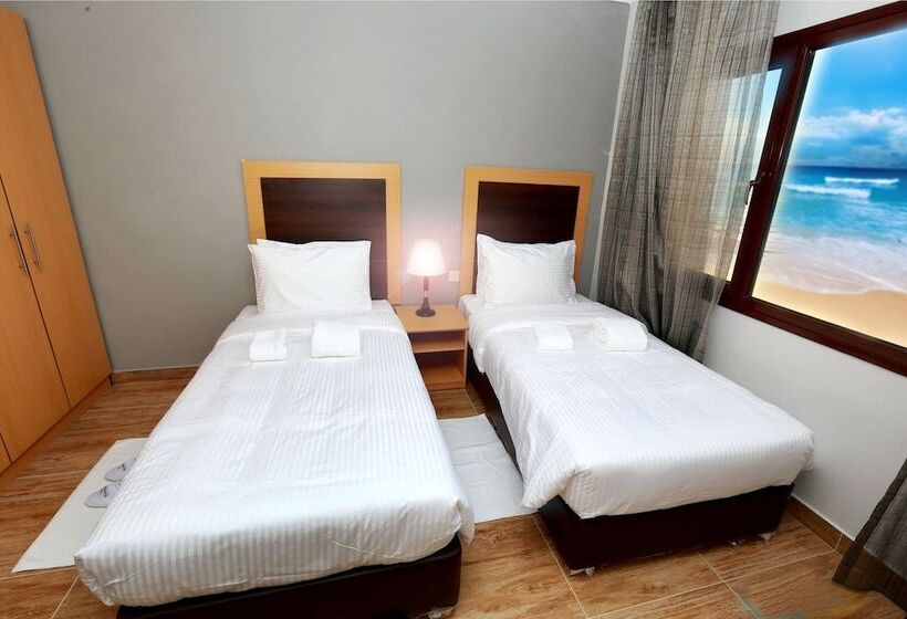 کلبه ییلاقی, Aquamarine Kuwait Resort