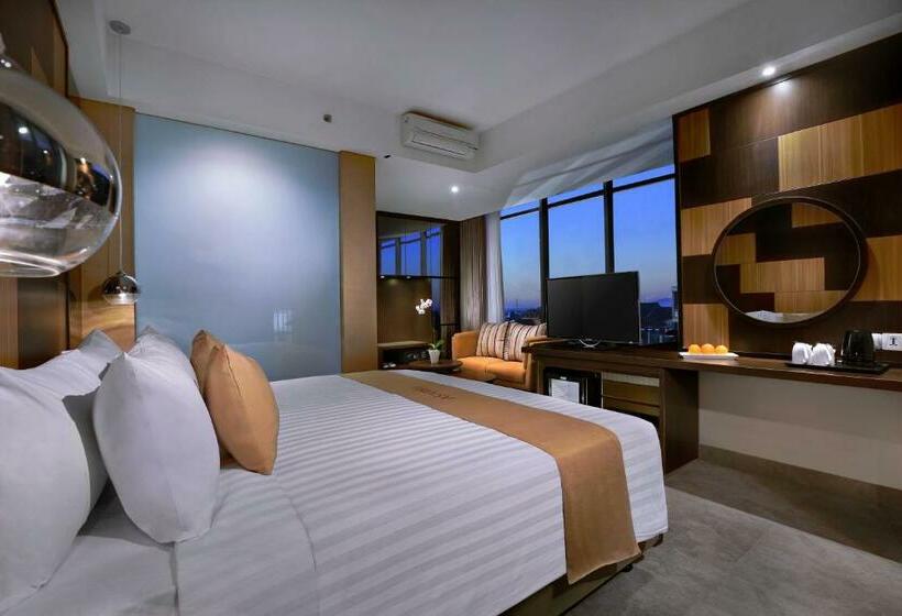 Номер Deluxe, Aston Inn Mataram