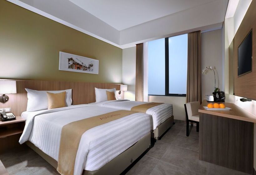 Номер Superior Вид на Бассейн, Aston Inn Mataram