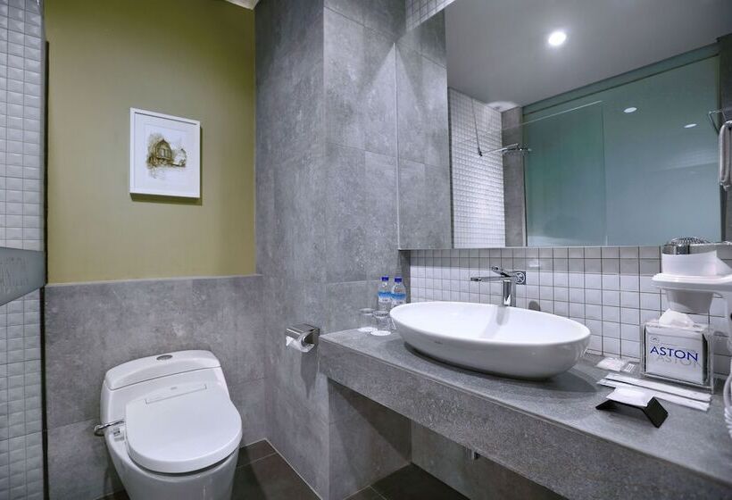 Номер Deluxe, Aston Inn Mataram