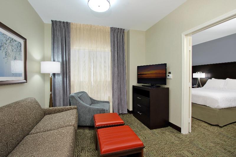 Номер Стандарт Кровать Кинг Адаптированный для Инвалидов, Holiday Inn Express & Suites Greenwood Mall, An Ihg