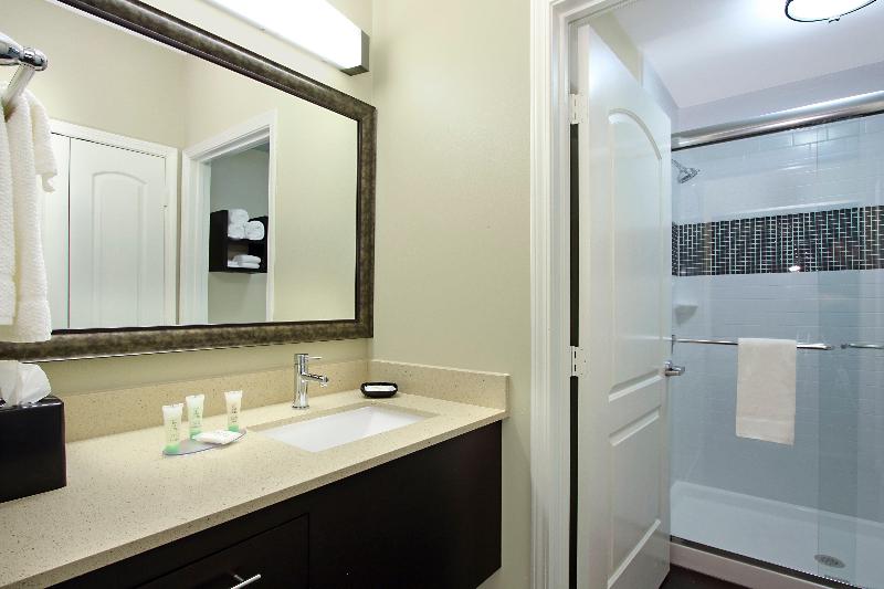 Номер Стандарт Кровать Кинг Адаптированный для Инвалидов, Holiday Inn Express & Suites Greenwood Mall, An Ihg