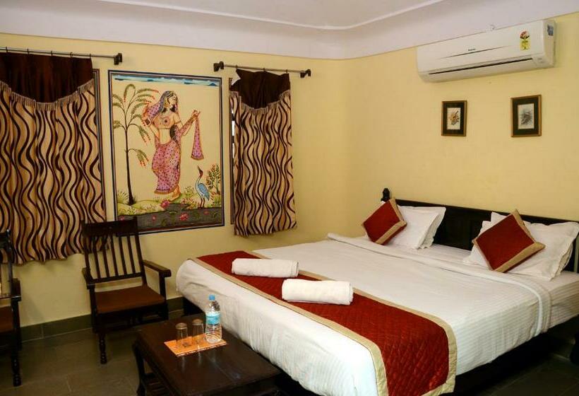 اتاق لوکس, Sajjan Bagh A Heritage Resort