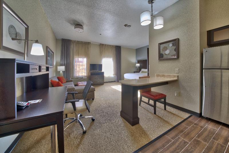 带2个卧室的套房, Staybridge Suites Lubbock South, An Ihg