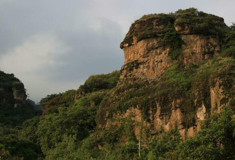 جناح سرير كينج, Valle Místico