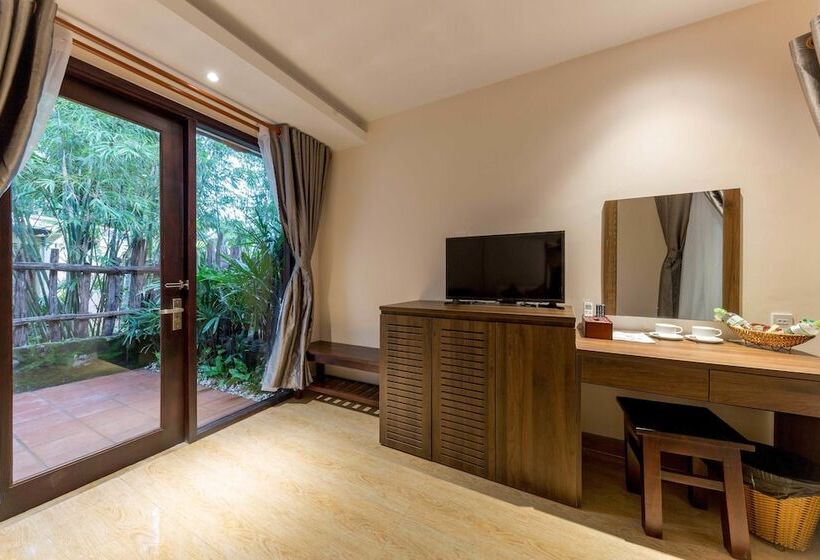 ویلای استاندارد با چشم‌انداز باغ, La Paloma Resort