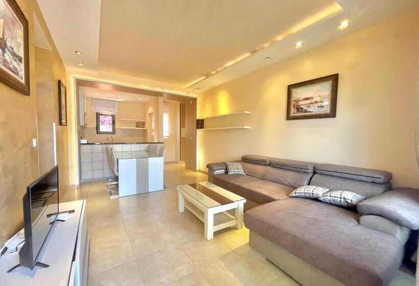 آپارتمان لوکس 2 خوابه, Butua Residence