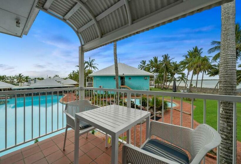 プールビュースタンダードルーム, The Resort At Dolphin Heads