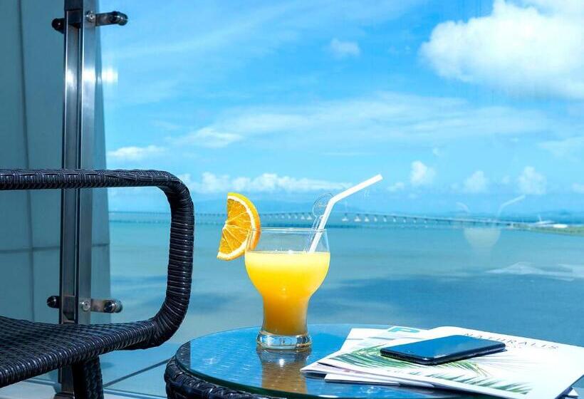 带大床的豪华间, Similan Hotel Zhuhai Gongbei Port