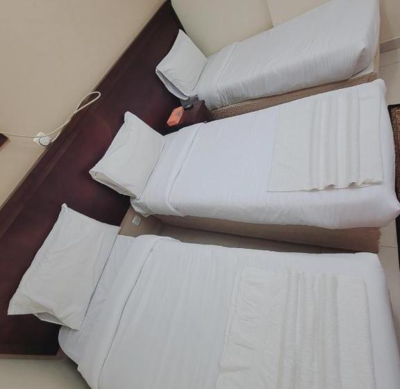 Номер Стандарт Трехместный, Atilalat Alrawdah Hotel Makkah