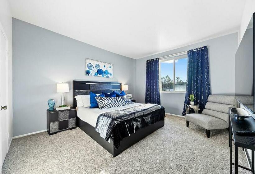 Апартаменты 2 Спальни, Beverly Hills Penthouse 2 Br Apt With Parking 407
