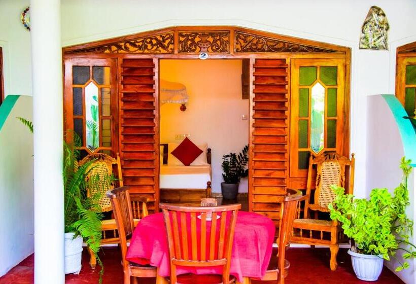 Номер Стандарт с Балконом, Kapila Guest In Unawatuna