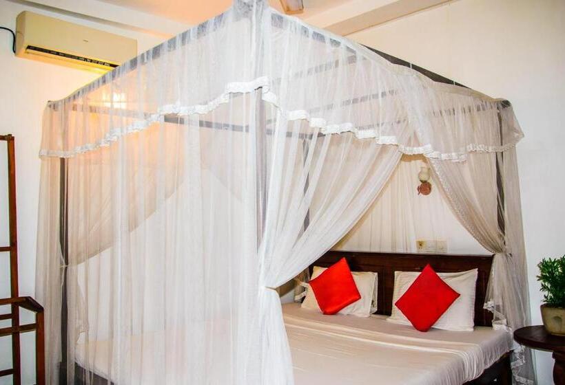 Номер Deluxe с Балконом, Kapila Guest In Unawatuna