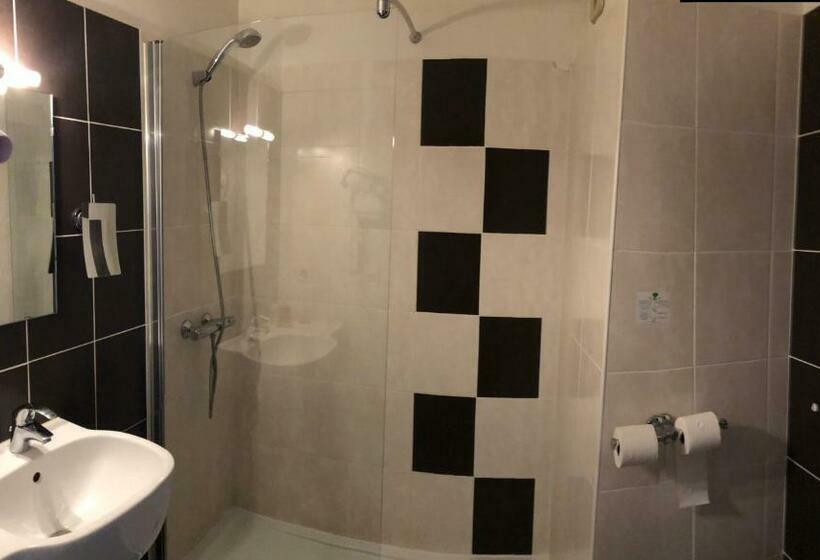 Номер Стандарт, Cit Hotel La Pyramide